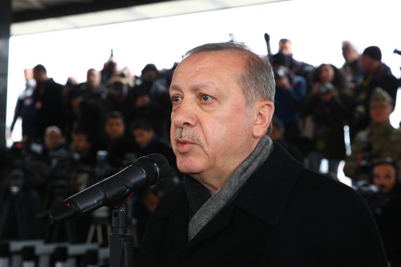 Cumhurbaşkanı Erdoğan: Üç beş tane ipsize biz bu sınırlarda soluk aldırmayacağız